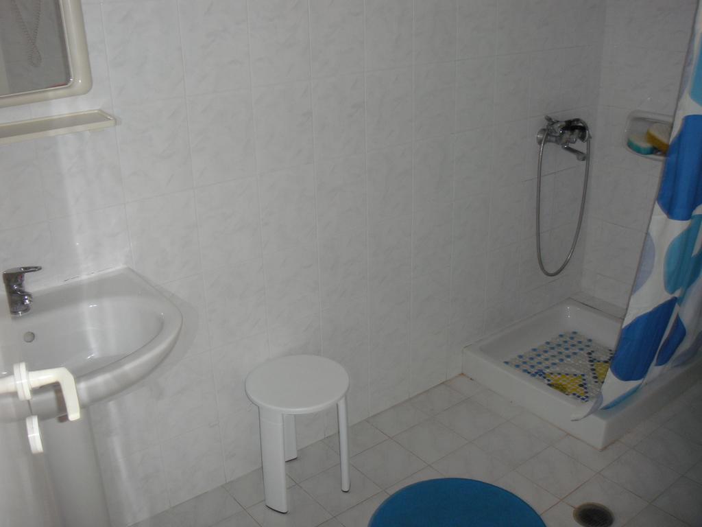 Eleftheria Studios And Apartments Acharavi  Room photo